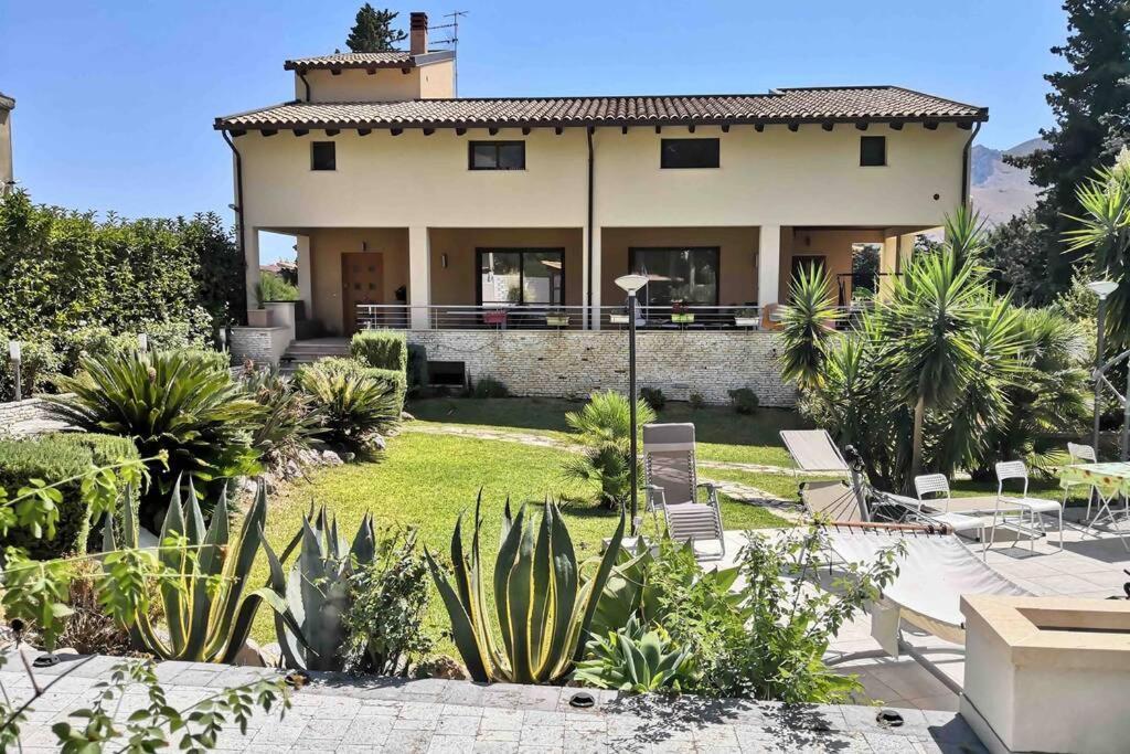 Villa Tiziana Монреале Экстерьер фото